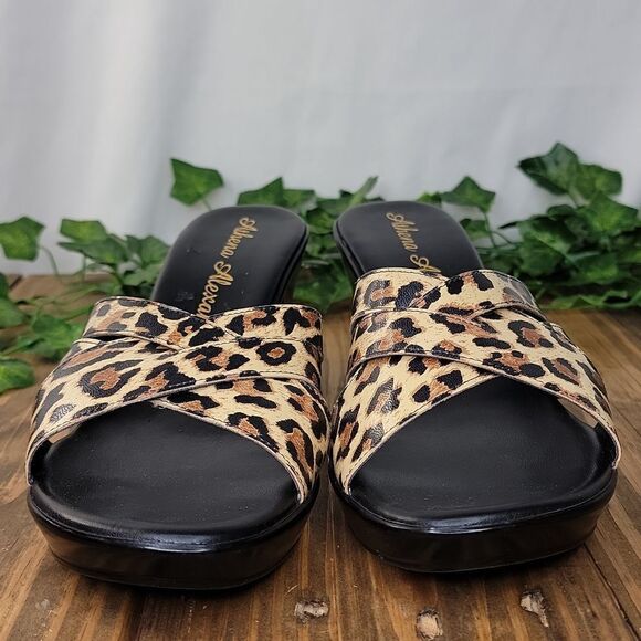 Athena Alexander. Slide Sandals. Size 42. Leopard. Like New - Picture 3 of 9
